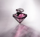 Perfume Feminino Eau de Parfum Fragrância Floral Oriental com Notas de Rosa Negra, Orquídea, Baunilha e Patchouli La Nuit Trésor Lancôme Frasco com 50ml